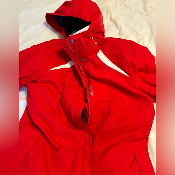 Red skiing jacket or winter jacket - Picture 3 of 5